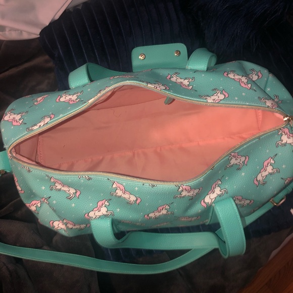 Kid small sleepover unicorn bag - Picture 2 of 2